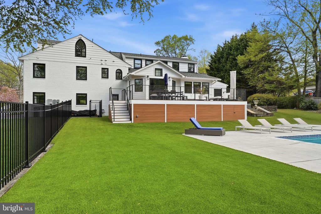 Image 62 of property listing at 10712 LOCKLAND RD, Potomac, MD 20854