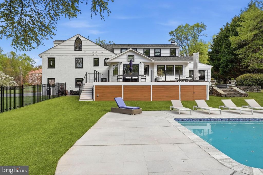 Image 63 of property listing at 10712 LOCKLAND RD, Potomac, MD 20854