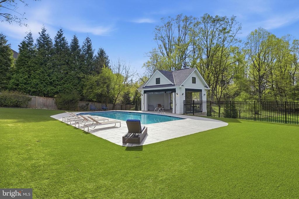 Image 64 of property listing at 10712 LOCKLAND RD, Potomac, MD 20854