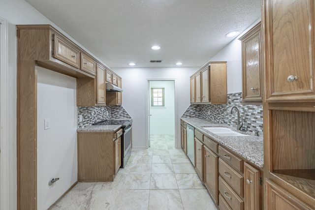 2714 80th Street, Lubbock, TX 79423