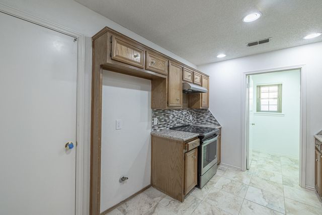 2714 80th Street, Lubbock, TX 79423