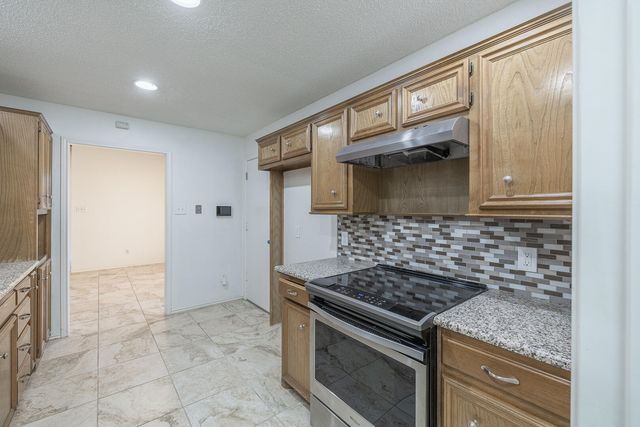 2714 80th Street, Lubbock, TX 79423