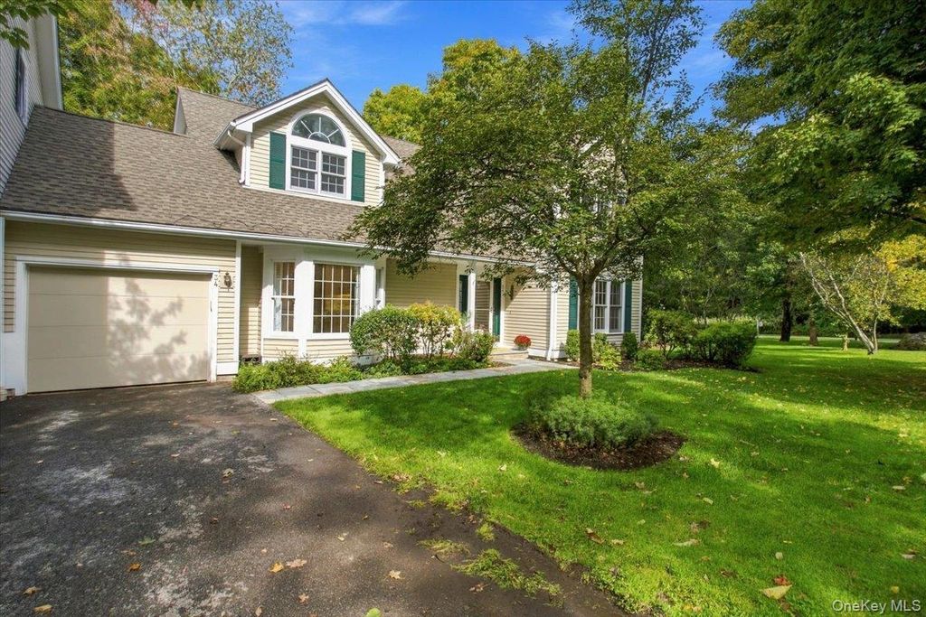 34 Old Town Crossing, Mount Kisco, NY 10549 — photo 2