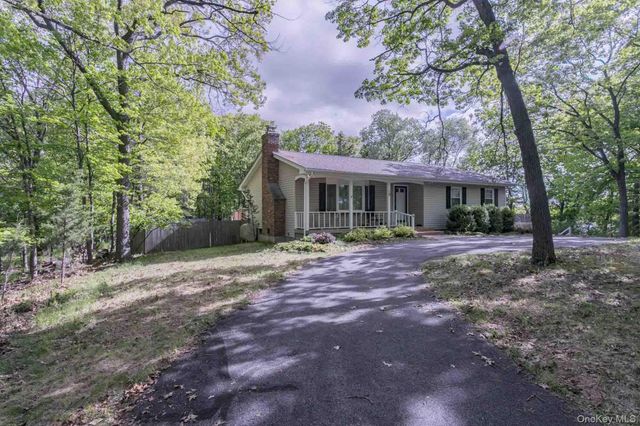 18 Southside Drive, Monroe, NY 10950