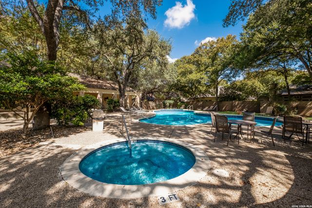 5 Carah Ct, San Antonio, TX 78216