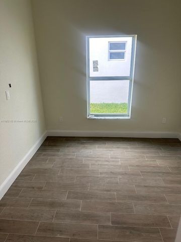 401 NW 12th Ave, Boynton Beach, FL 33435