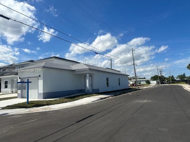 401 NW 12th Ave, Boynton Beach, FL 33435