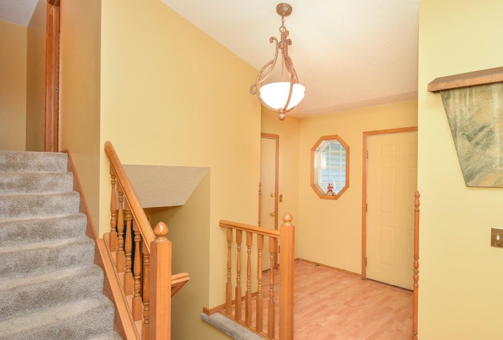 8743 Queens Gardens N, Brooklyn Park, MN 55443 — photo 3