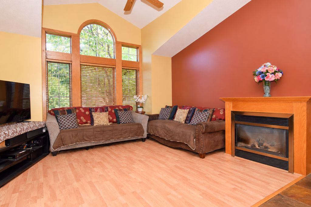8743 Queens Gardens N, Brooklyn Park, MN 55443 — photo 4