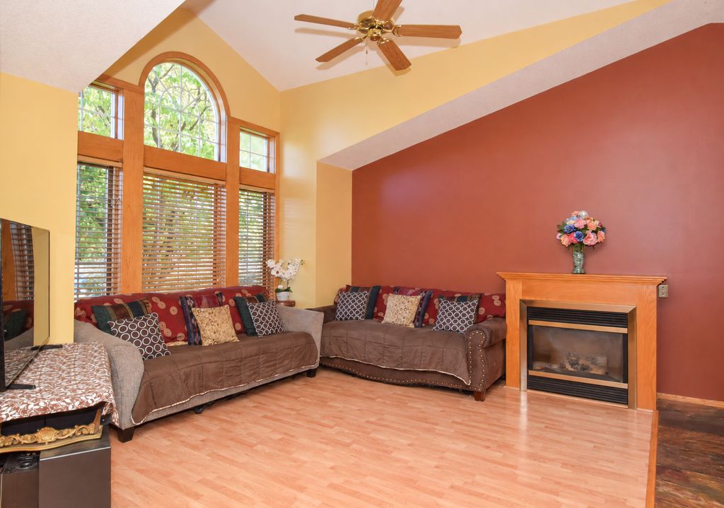 8743 Queens Gardens N, Brooklyn Park, MN 55443 — photo 5