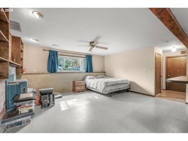 1829 Sw 17TH St, Gresham, OR 97080