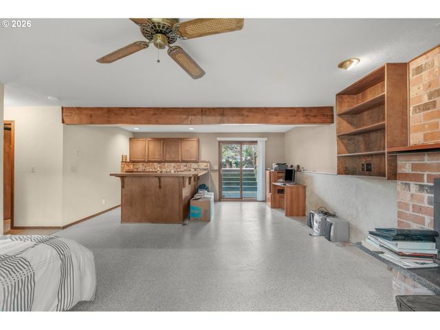 1829 Sw 17TH St, Gresham, OR 97080