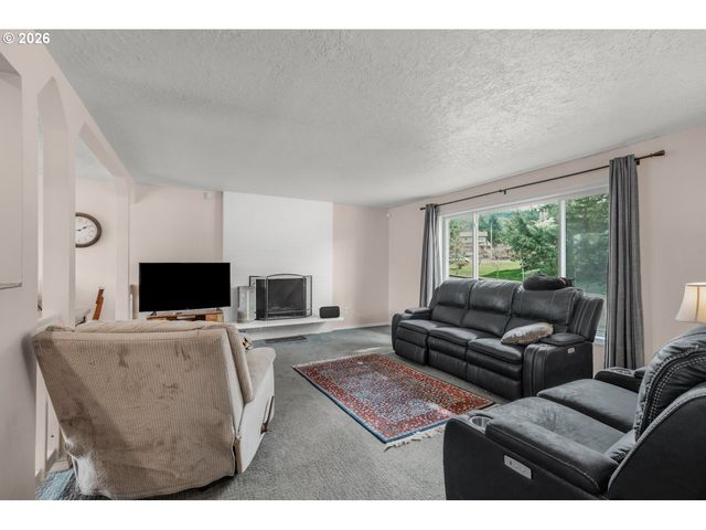 1829 Sw 17TH St, Gresham, OR 97080