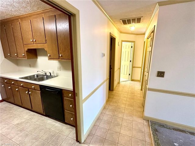 2023 N Main Street B, Mount Airy, NC 27030