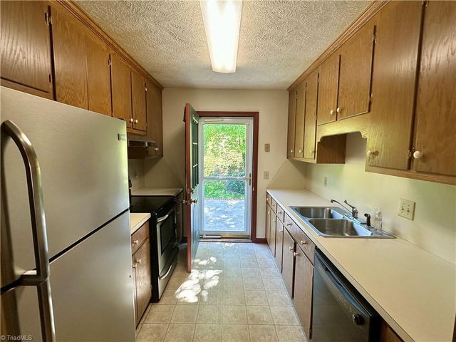 2023 N Main Street B, Mount Airy, NC 27030