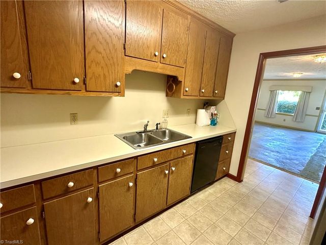 2023 N Main Street B, Mount Airy, NC 27030