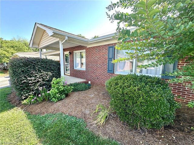 2023 N Main Street B, Mount Airy, NC 27030