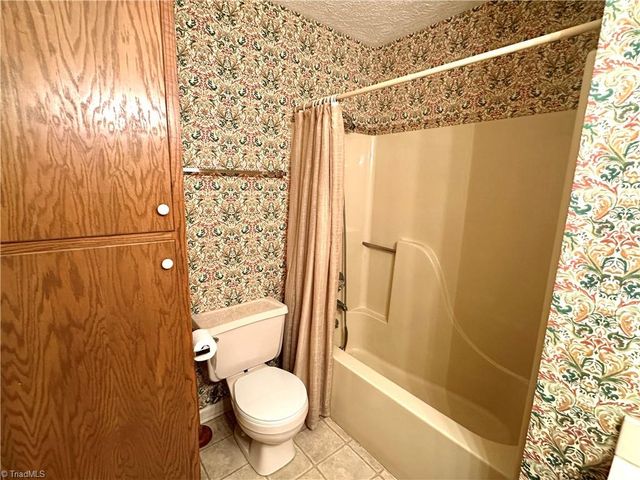 2023 N Main Street B, Mount Airy, NC 27030