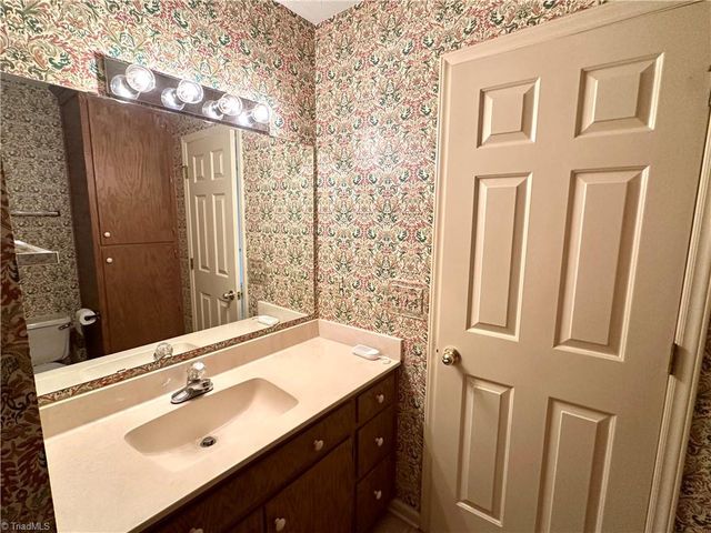 2023 N Main Street B, Mount Airy, NC 27030