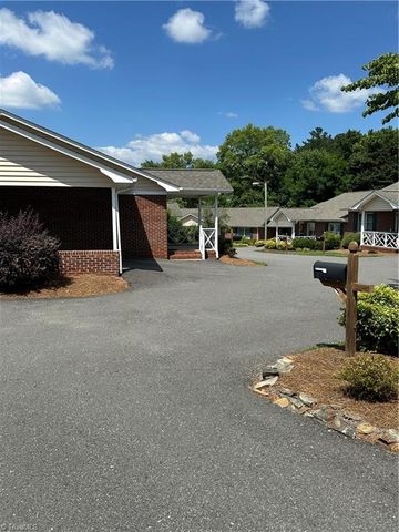 2023 N Main Street B, Mount Airy, NC 27030