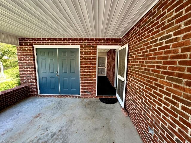 2023 N Main Street B, Mount Airy, NC 27030