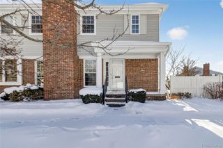 42142 Gladwin Street, Novi, MI 48167