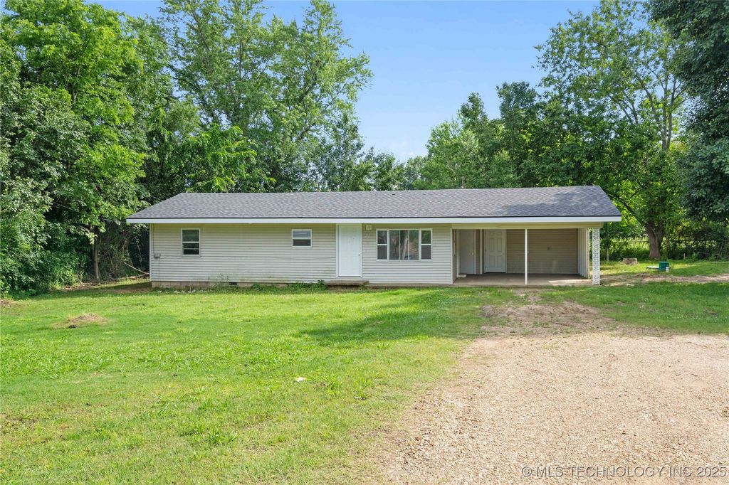 607 E Schley Street, Vian, OK 74962