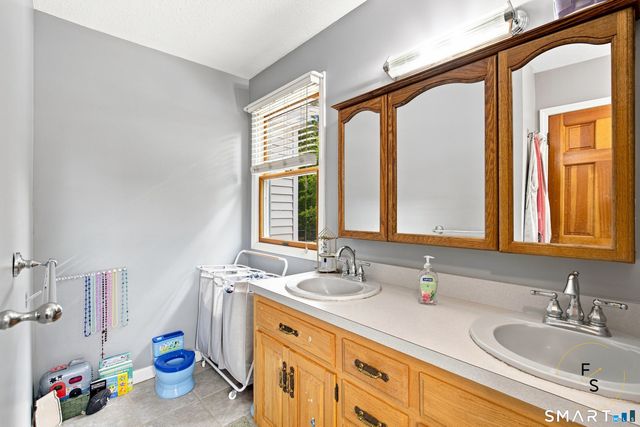 42 Posa Drive, Bristol, CT 06010