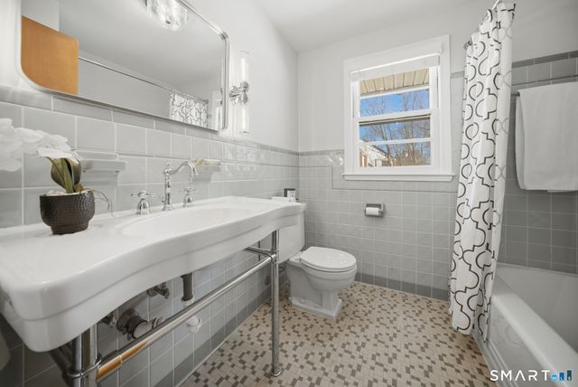 1719 Asylum Avenue, West Hartford, CT 06117