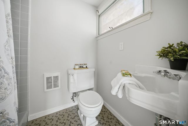 1719 Asylum Avenue, West Hartford, CT 06117