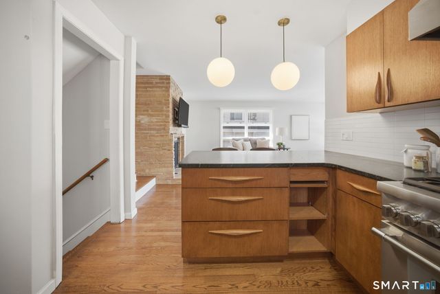 1719 Asylum Avenue, West Hartford, CT 06117