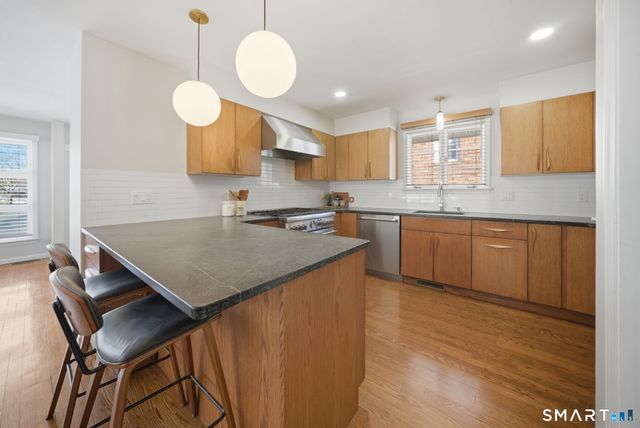 1719 Asylum Avenue, West Hartford, CT 06117