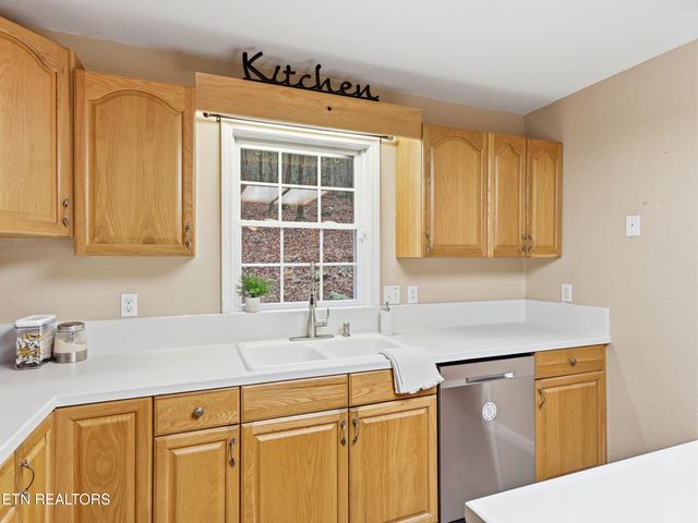 3772 Chilly Springs Rd, Maryville, TN 37803