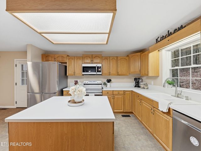 3772 Chilly Springs Rd, Maryville, TN 37803