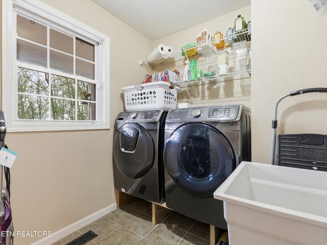 3772 Chilly Springs Rd, Maryville, TN 37803