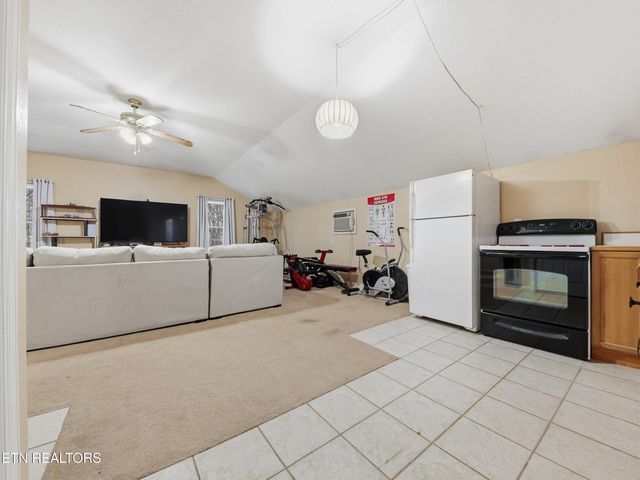 3772 Chilly Springs Rd, Maryville, TN 37803