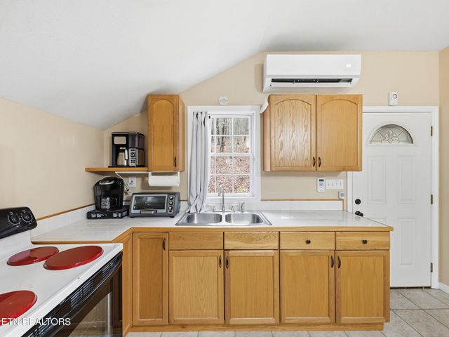 3772 Chilly Springs Rd, Maryville, TN 37803