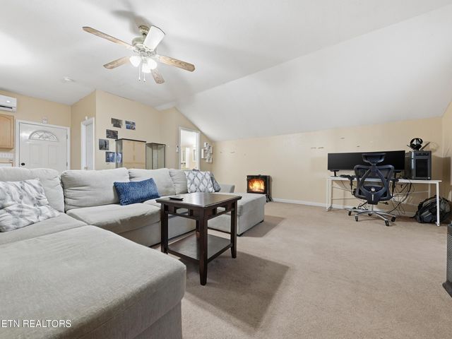 3772 Chilly Springs Rd, Maryville, TN 37803