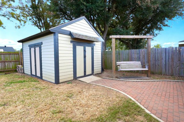 316 Louis Dr, Houma, LA 70364