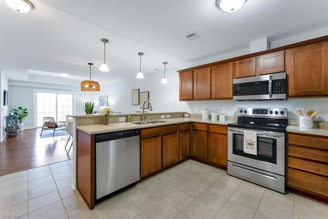 1016 Thoroughgood Way Apt 307, Chesapeake, VA 23324