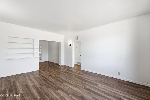 105 S Irving Avenue, Tucson, AZ 85711