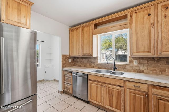 105 S Irving Avenue, Tucson, AZ 85711