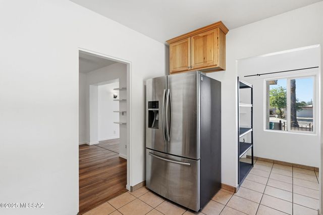 105 S Irving Avenue, Tucson, AZ 85711