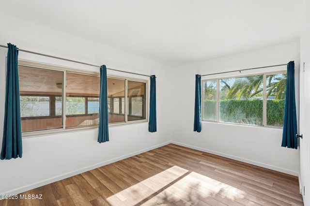 105 S Irving Avenue, Tucson, AZ 85711