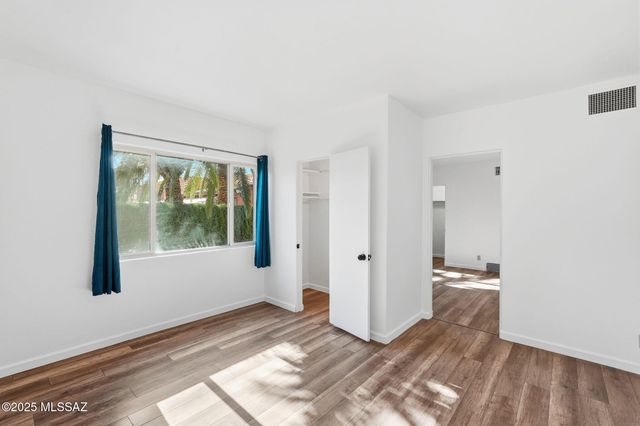 105 S Irving Avenue, Tucson, AZ 85711