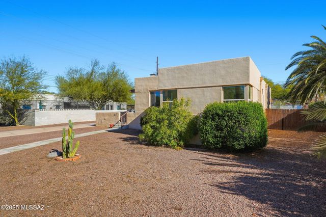 105 S Irving Avenue, Tucson, AZ 85711