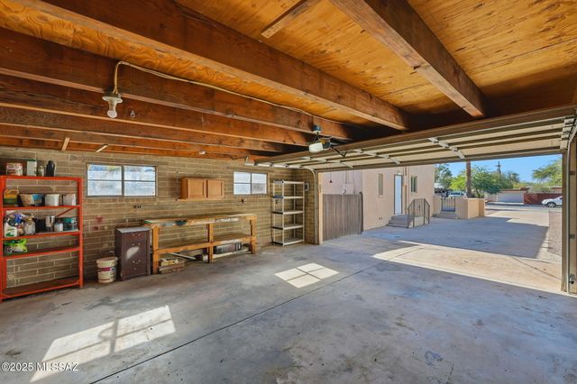 105 S Irving Avenue, Tucson, AZ 85711