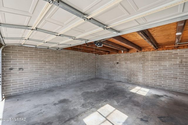 105 S Irving Avenue, Tucson, AZ 85711