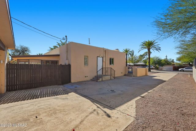 105 S Irving Avenue, Tucson, AZ 85711