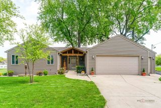 4226 N Riverdale Drive, Mchenry, IL 60051